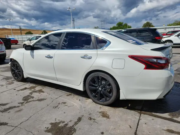 1N4AL3AP1HC254504 2017 NISSAN ALTIMA - Image 2