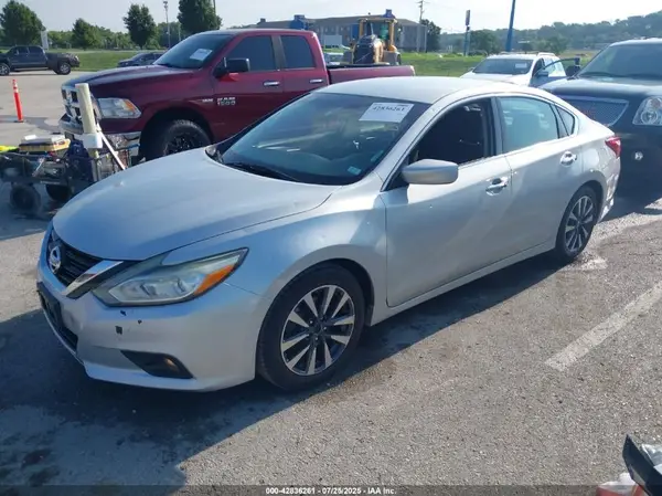 1N4AL3AP1HC260237 2017 NISSAN ALTIMA - Image 2