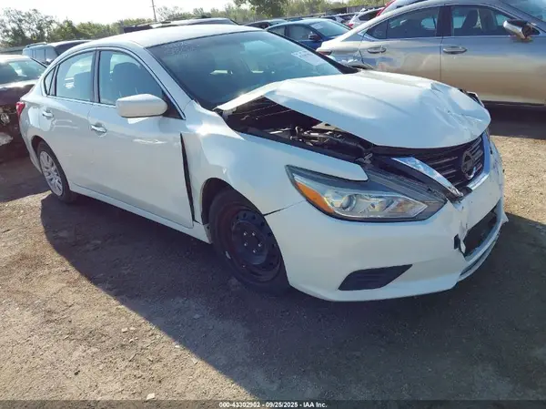 1N4AL3AP1HC262201 2017 NISSAN ALTIMA - Image 1