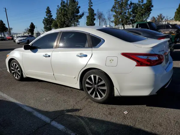 1N4AL3AP1HC263459 2017 NISSAN ALTIMA - Image 2