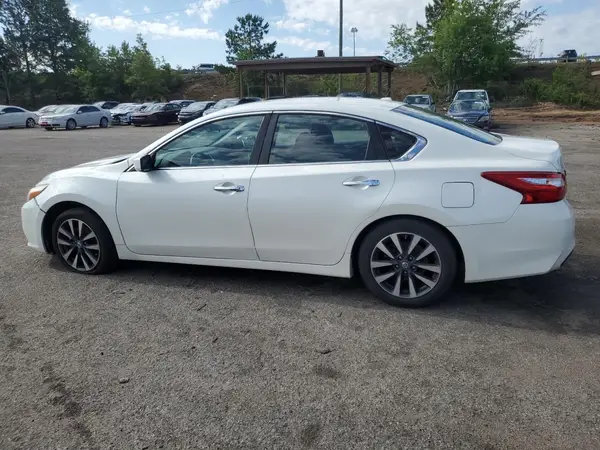 1N4AL3AP1HC263624 2017 NISSAN ALTIMA - Image 2