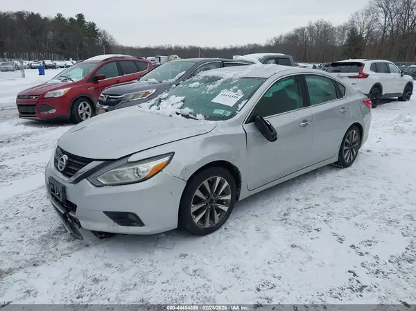 1N4AL3AP1HC263669 2017 NISSAN ALTIMA - Image 2