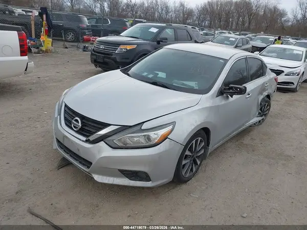 1N4AL3AP1HC267379 2017 NISSAN ALTIMA - Image 2