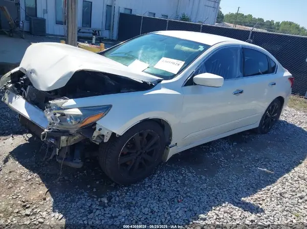 1N4AL3AP1HC268709 2017 NISSAN ALTIMA - Image 2