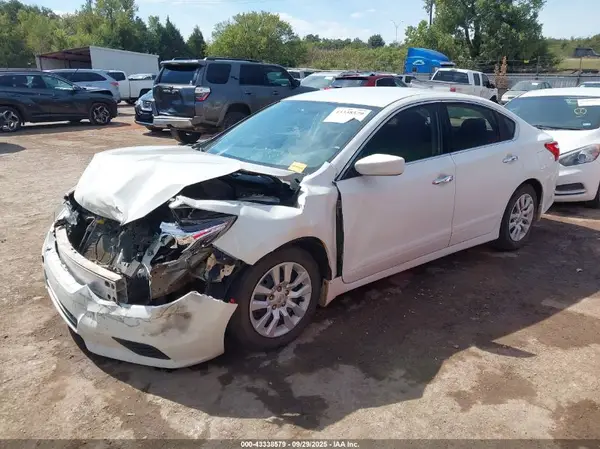1N4AL3AP1HC271982 2017 NISSAN ALTIMA - Image 2
