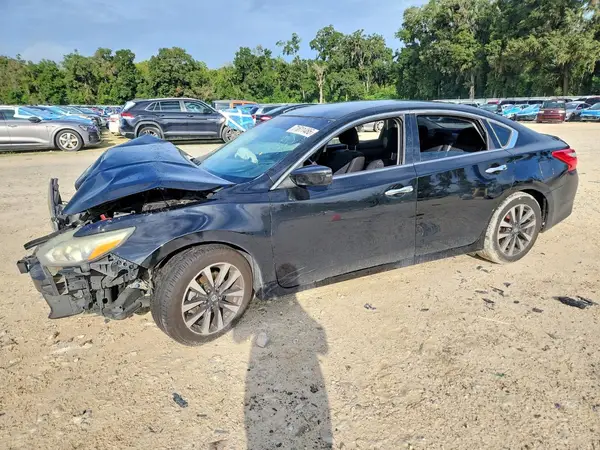 1N4AL3AP1HC272114 2017 NISSAN ALTIMA - Image 1