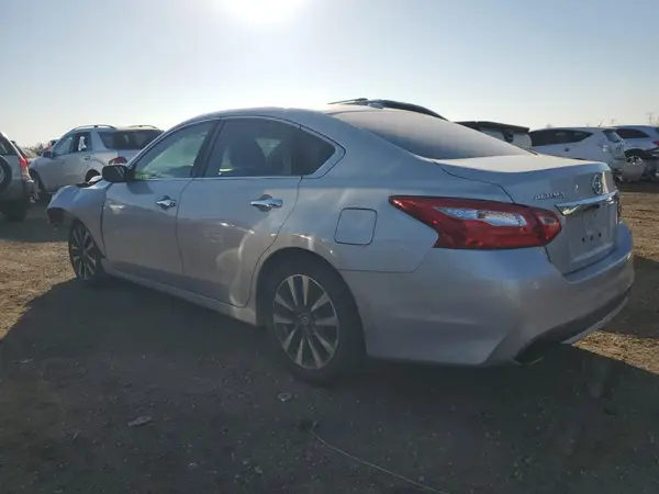 1N4AL3AP1HC275160 2017 NISSAN ALTIMA - Image 2
