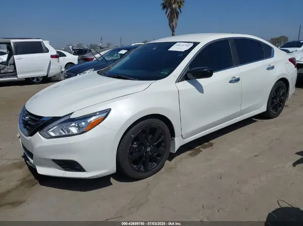 1N4AL3AP1HC276373 2017 NISSAN ALTIMA - Image 2