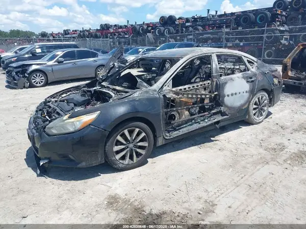 1N4AL3AP1HC278480 2017 NISSAN ALTIMA - Image 2