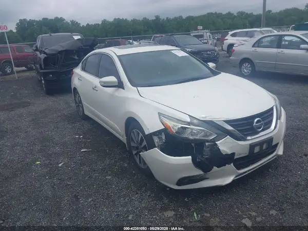 1N4AL3AP1HC281041 2017 NISSAN ALTIMA - Image 1