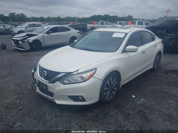 1N4AL3AP1HC281041 2017 NISSAN ALTIMA - Image 2