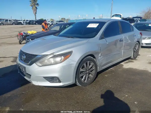 1N4AL3AP1HC284604 2017 NISSAN ALTIMA - Image 2