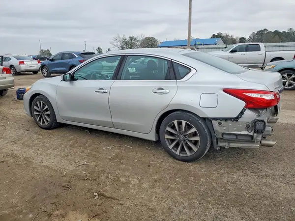1N4AL3AP1HC285588 2017 NISSAN ALTIMA - Image 2