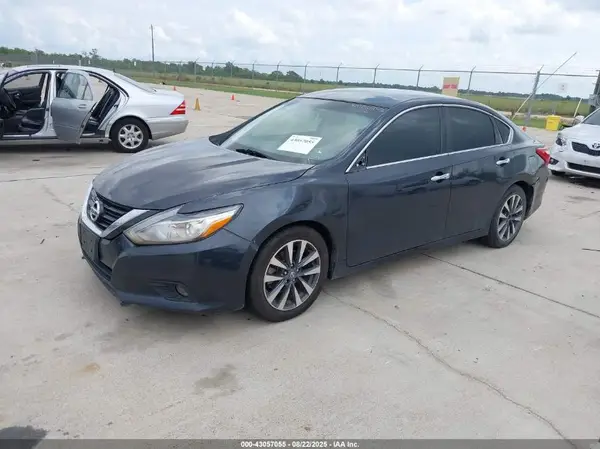 1N4AL3AP1HC287177 2017 NISSAN ALTIMA - Image 2