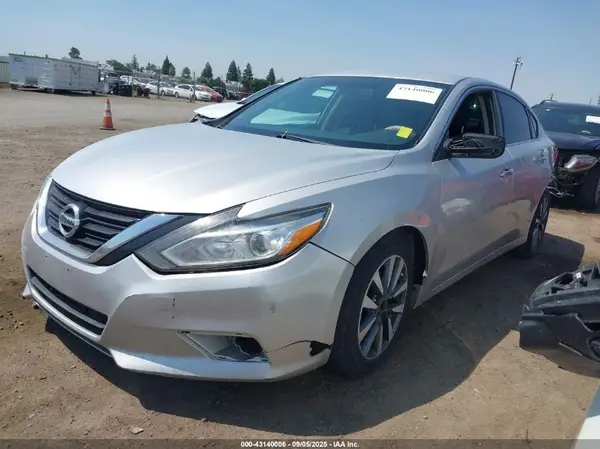 1N4AL3AP1HC287681 2017 NISSAN ALTIMA - Image 2