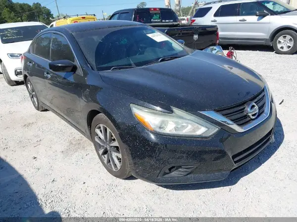 1N4AL3AP1HC288927 2017 NISSAN ALTIMA - Image 1