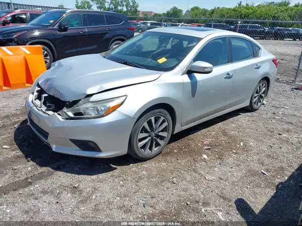 1N4AL3AP1HC289432 2017 NISSAN ALTIMA - Image 2
