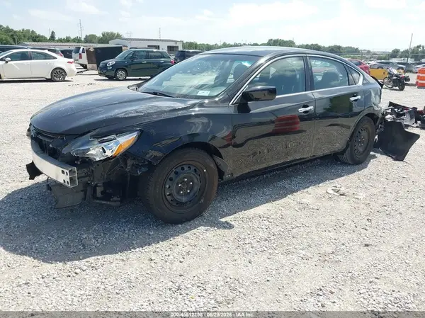 1N4AL3AP1HC295540 2017 NISSAN ALTIMA - Image 2