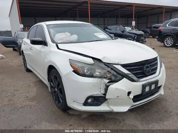 1N4AL3AP1HC295974 2017 NISSAN ALTIMA - Image 1