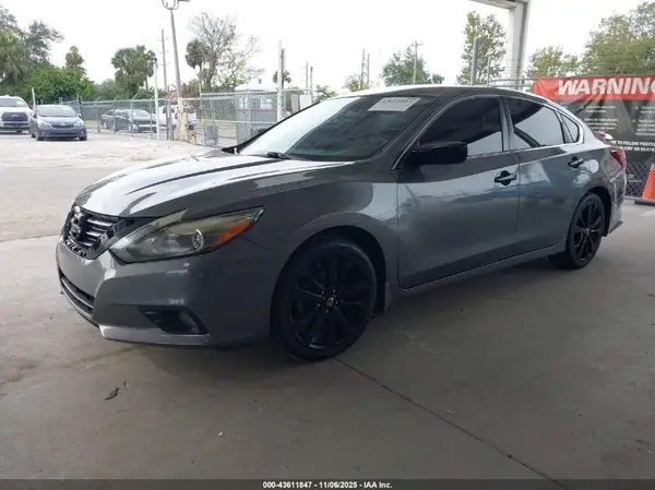 1N4AL3AP1HC297790 2017 NISSAN ALTIMA - Image 2
