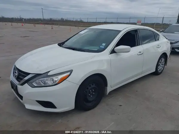 1N4AL3AP1HC470613 2017 NISSAN ALTIMA - Image 2