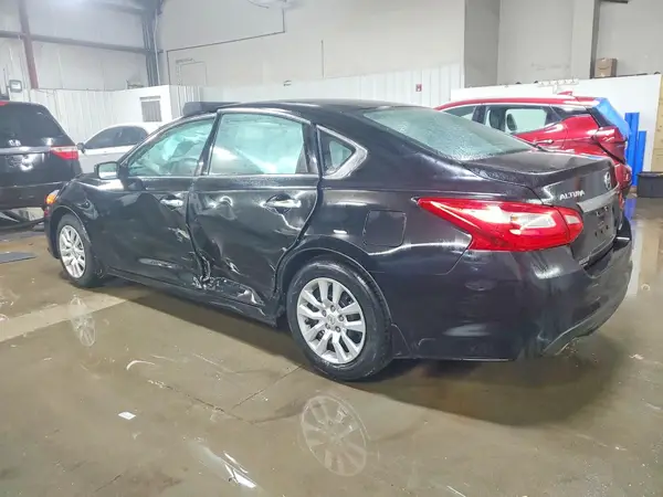 1N4AL3AP1HC475584 2017 NISSAN ALTIMA - Image 2