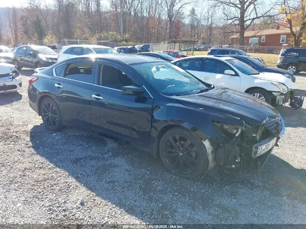 1N4AL3AP1HC477626 2017 NISSAN ALTIMA - Image 1