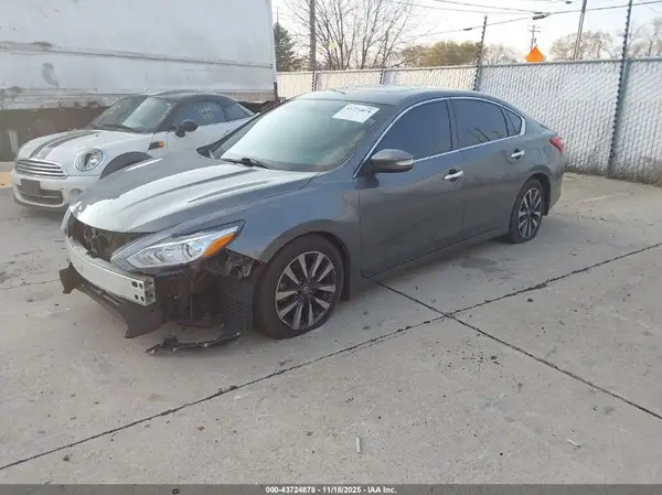 1N4AL3AP1HC477822 2017 NISSAN ALTIMA - Image 2
