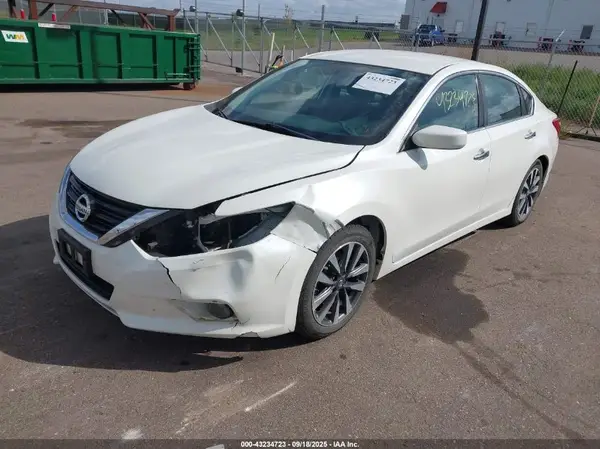 1N4AL3AP1HC478016 2017 NISSAN ALTIMA - Image 2