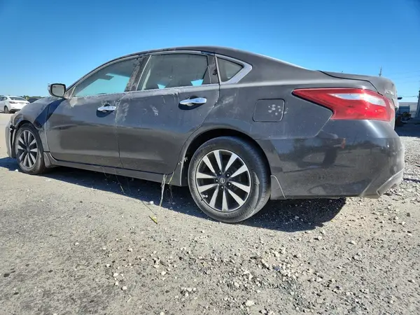 1N4AL3AP1HC478274 2017 NISSAN ALTIMA - Image 2
