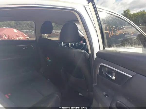 1N4AL3AP1HC482793 2017 NISSAN ALTIMA - Image 8