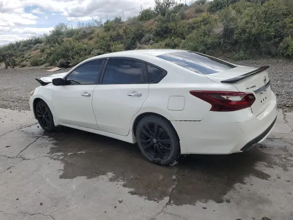 1N4AL3AP1HC484530 2017 NISSAN ALTIMA - Image 2