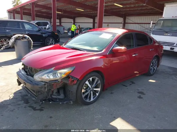 1N4AL3AP1HC485810 2017 NISSAN ALTIMA - Image 2
