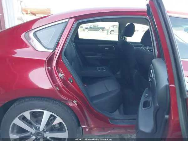 1N4AL3AP1HC485810 2017 NISSAN ALTIMA - Image 8