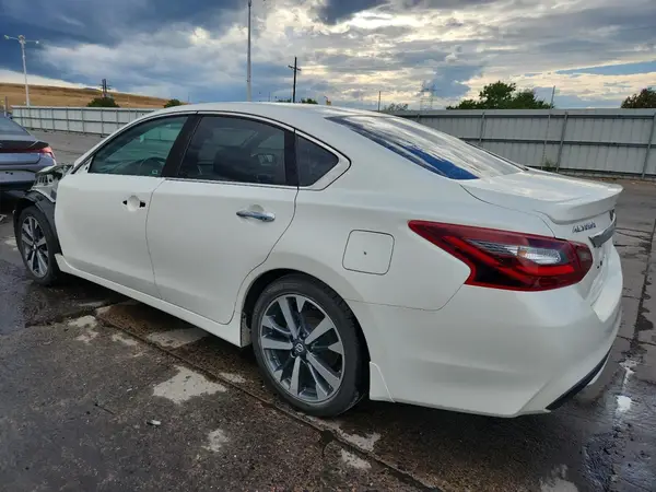 1N4AL3AP1HC486455 2017 NISSAN ALTIMA - Image 2