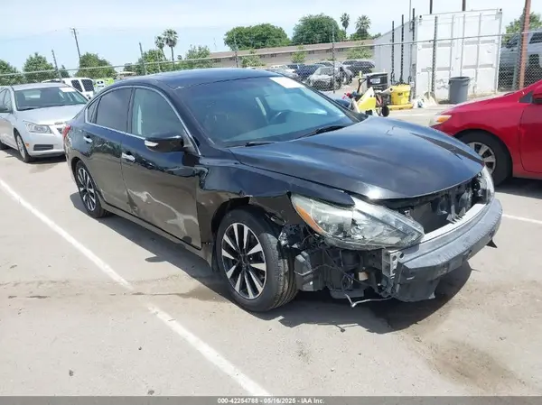1N4AL3AP1HC489257 2017 NISSAN ALTIMA - Image 1
