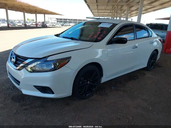 1N4AL3AP1HC490750 2017 NISSAN ALTIMA - Image 2