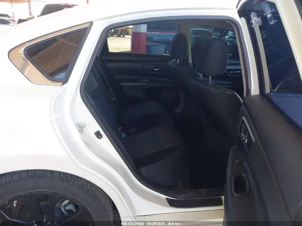 1N4AL3AP1HC490750 2017 NISSAN ALTIMA - Image 8