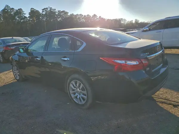 1N4AL3AP1HC493583 2017 NISSAN ALTIMA - Image 2