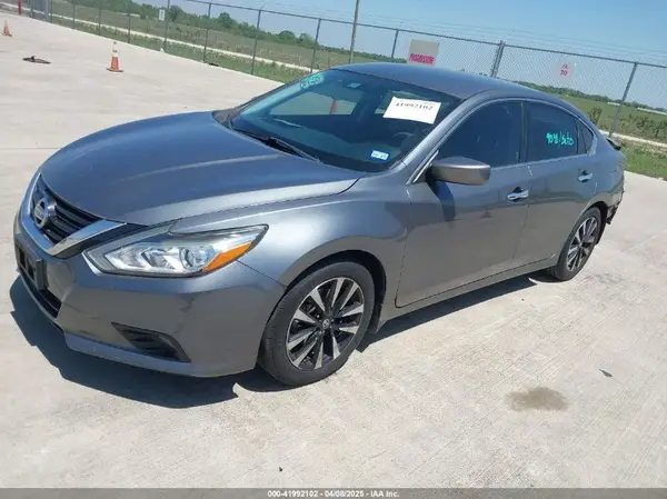 1N4AL3AP1HC493809 2017 NISSAN ALTIMA - Image 2