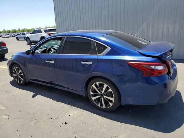 1N4AL3AP1HC495415 2017 NISSAN ALTIMA - Image 2