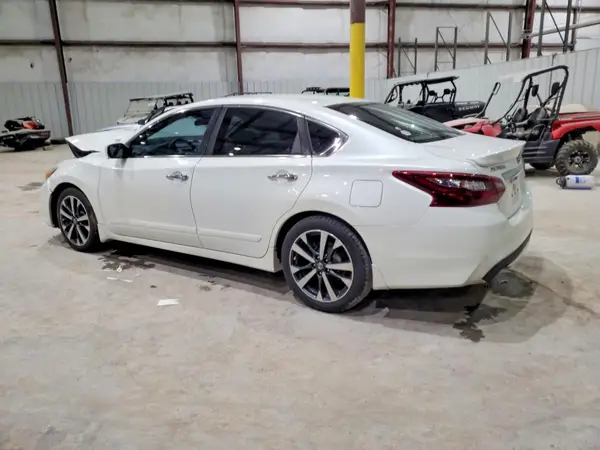 1N4AL3AP1HC496113 2017 NISSAN ALTIMA - Image 2