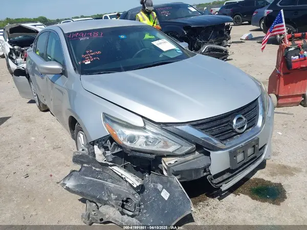 1N4AL3AP1HC498279 2017 NISSAN ALTIMA - Image 1