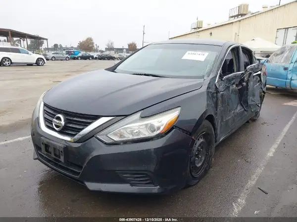1N4AL3AP1HC498928 2017 NISSAN ALTIMA - Image 2