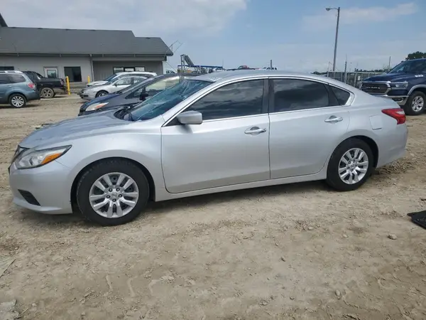 1N4AL3AP1HN303995 2017 NISSAN ALTIMA - Image 1