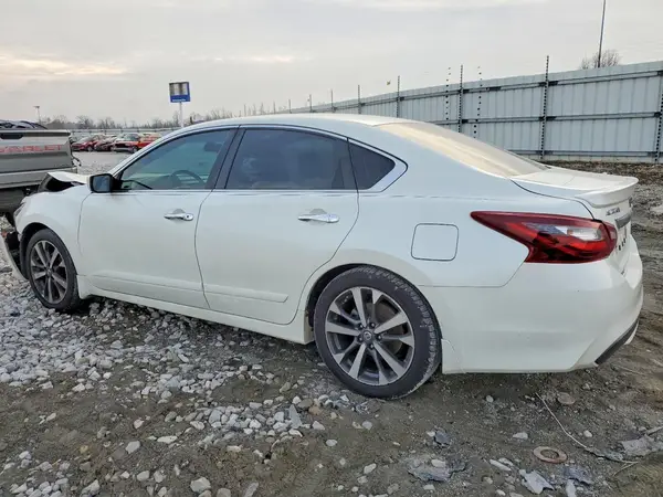 1N4AL3AP1HN304466 2017 NISSAN ALTIMA - Image 2