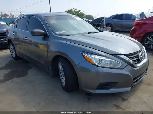 1N4AL3AP1HN305178 2017 NISSAN ALTIMA - Image 1