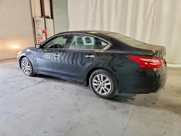 1N4AL3AP1HN311093 2017 NISSAN ALTIMA - Image 2