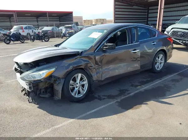 1N4AL3AP1HN311675 2017 NISSAN ALTIMA - Image 2