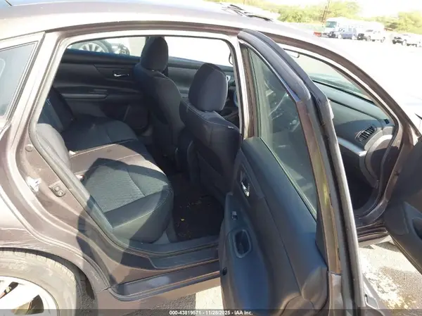 1N4AL3AP1HN311675 2017 NISSAN ALTIMA - Image 8